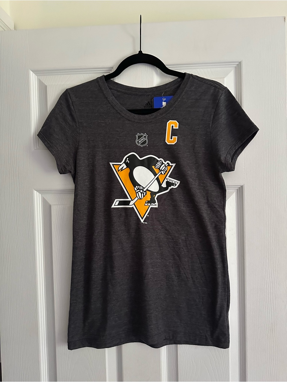Size L Adidas Women’s Pittsburgh Penguins Sidney Crosby #87 NHL T-Shirt NWT - Picture 3 of 9